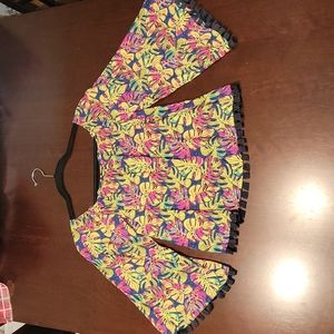 Tarvana Split Back Cropped Knotted Tassle Hem Flowy Colorful Leaf Top Size S/M